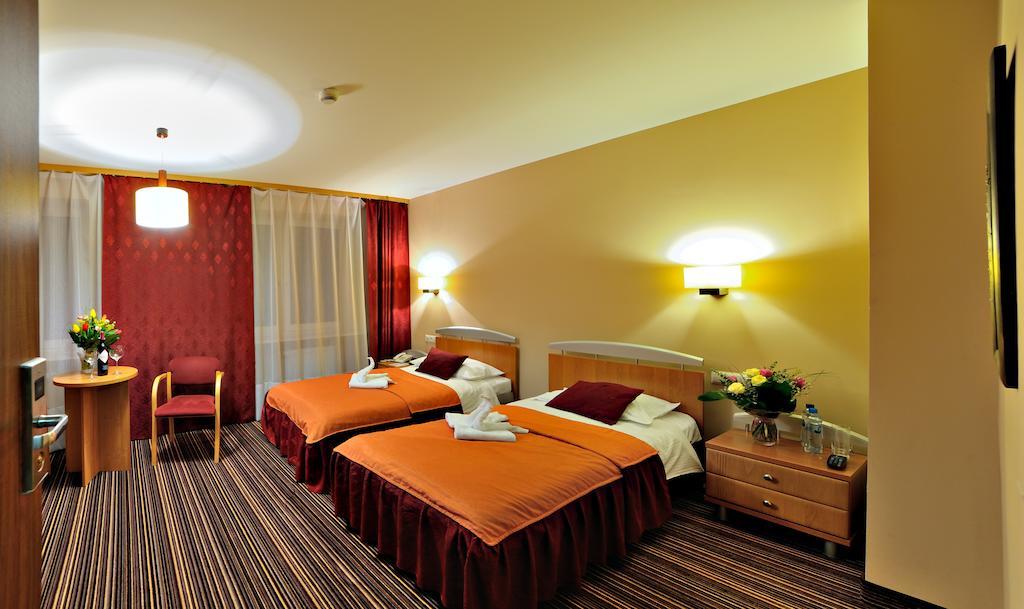 Hotel Partner Mińsk Mazowiecki Стая снимка