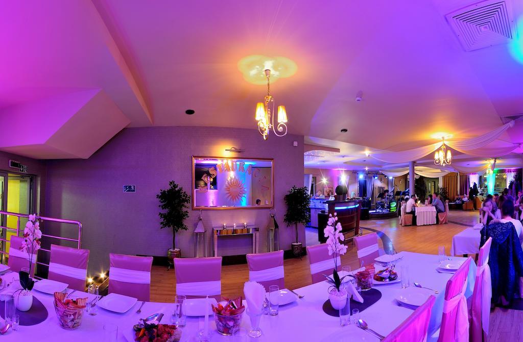 Hotel Partner Mińsk Mazowiecki Екстериор снимка