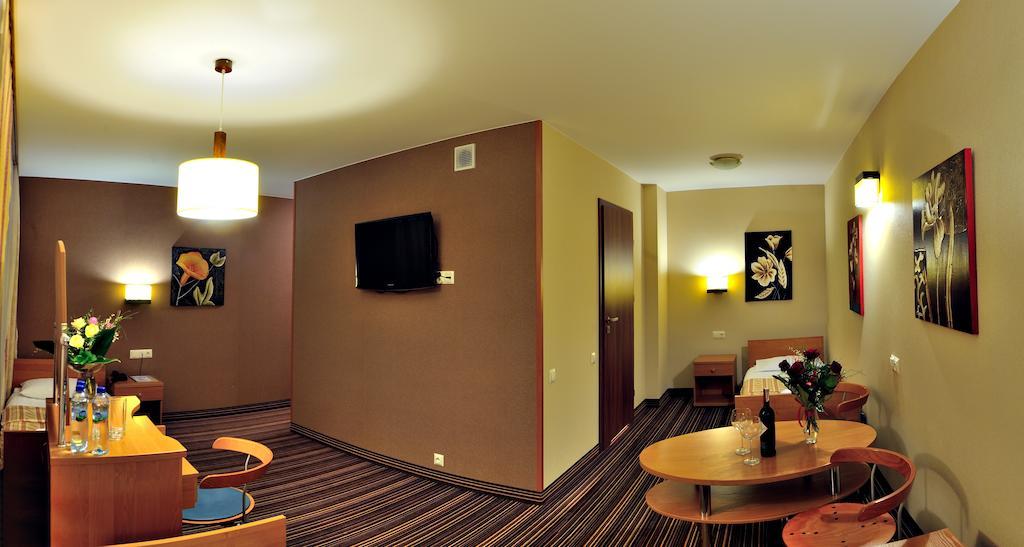 Hotel Partner Mińsk Mazowiecki Стая снимка