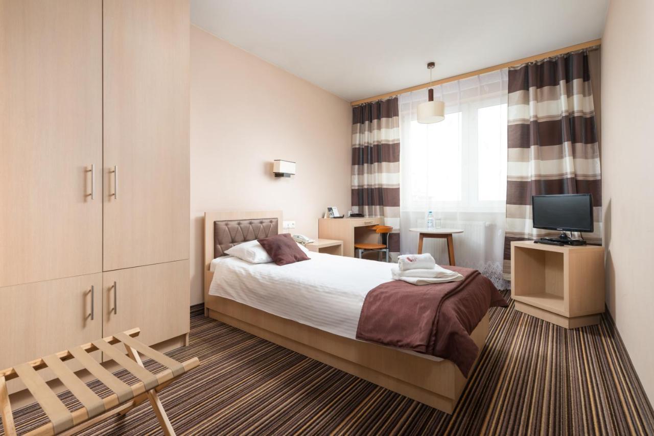 Hotel Partner Mińsk Mazowiecki Екстериор снимка